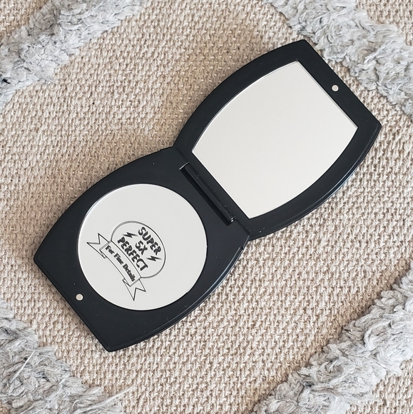 Swarovski Mirror Compact - Picture 3 of 4